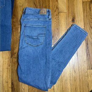 Womans American Eagle Jeans